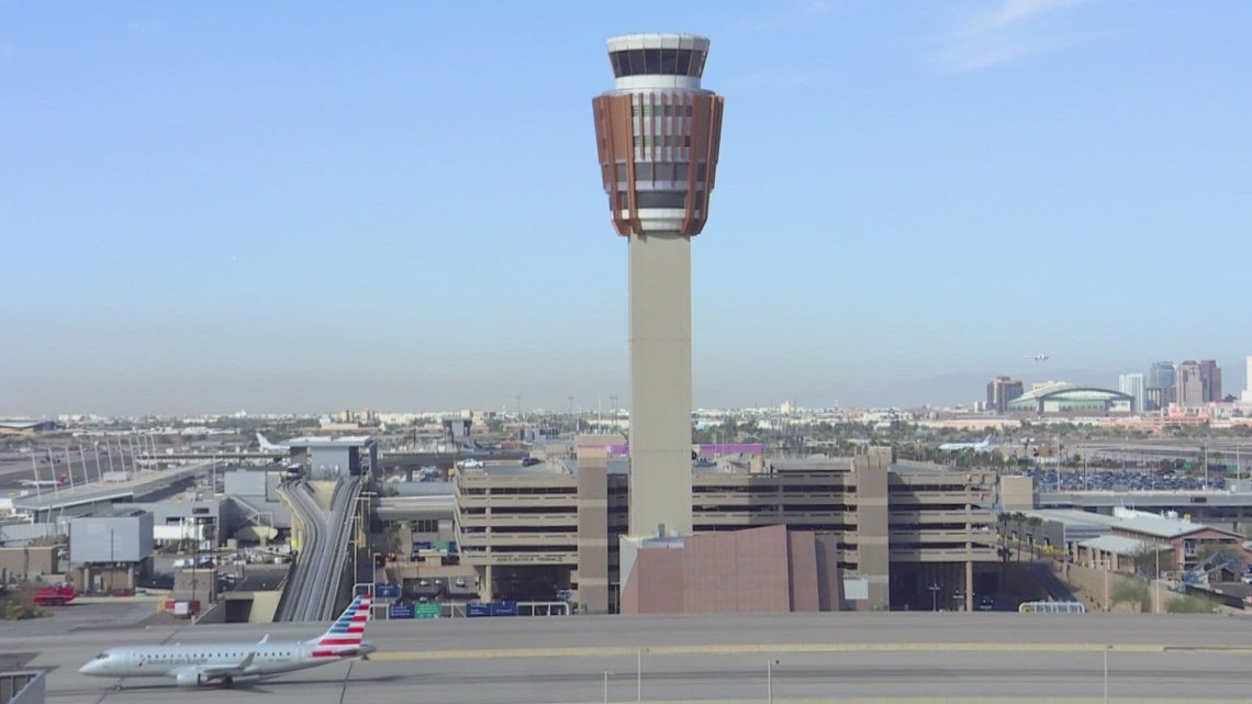 Delays at Sky Harbor following ground stop caused by dust storm