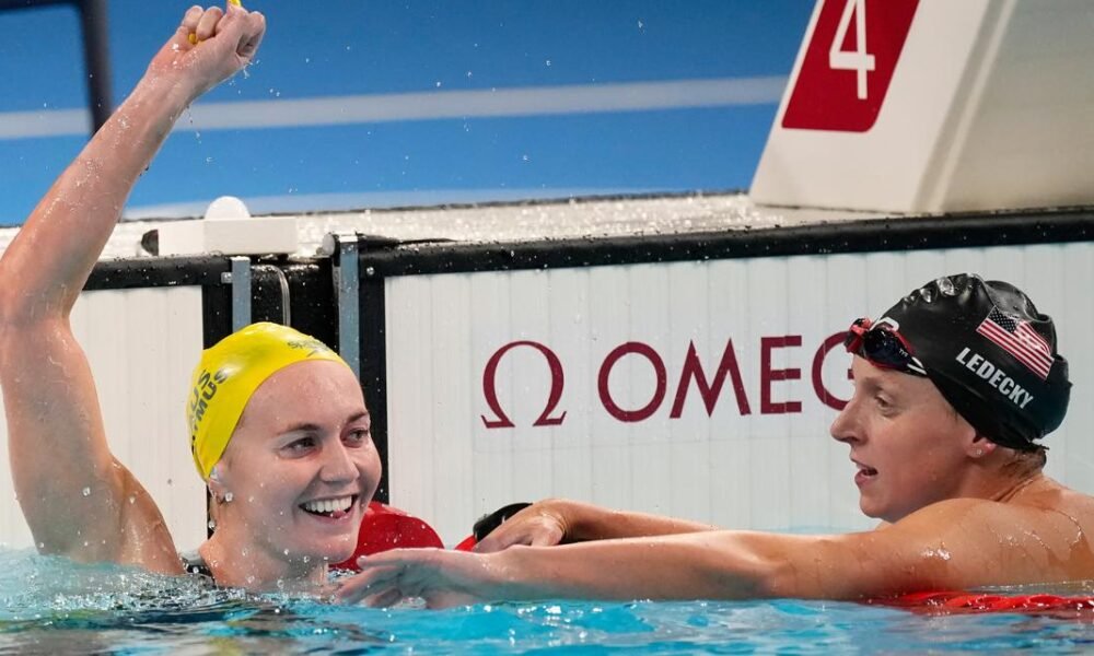 Highly anticipated race in women's 400m freestyle turns into a blowout