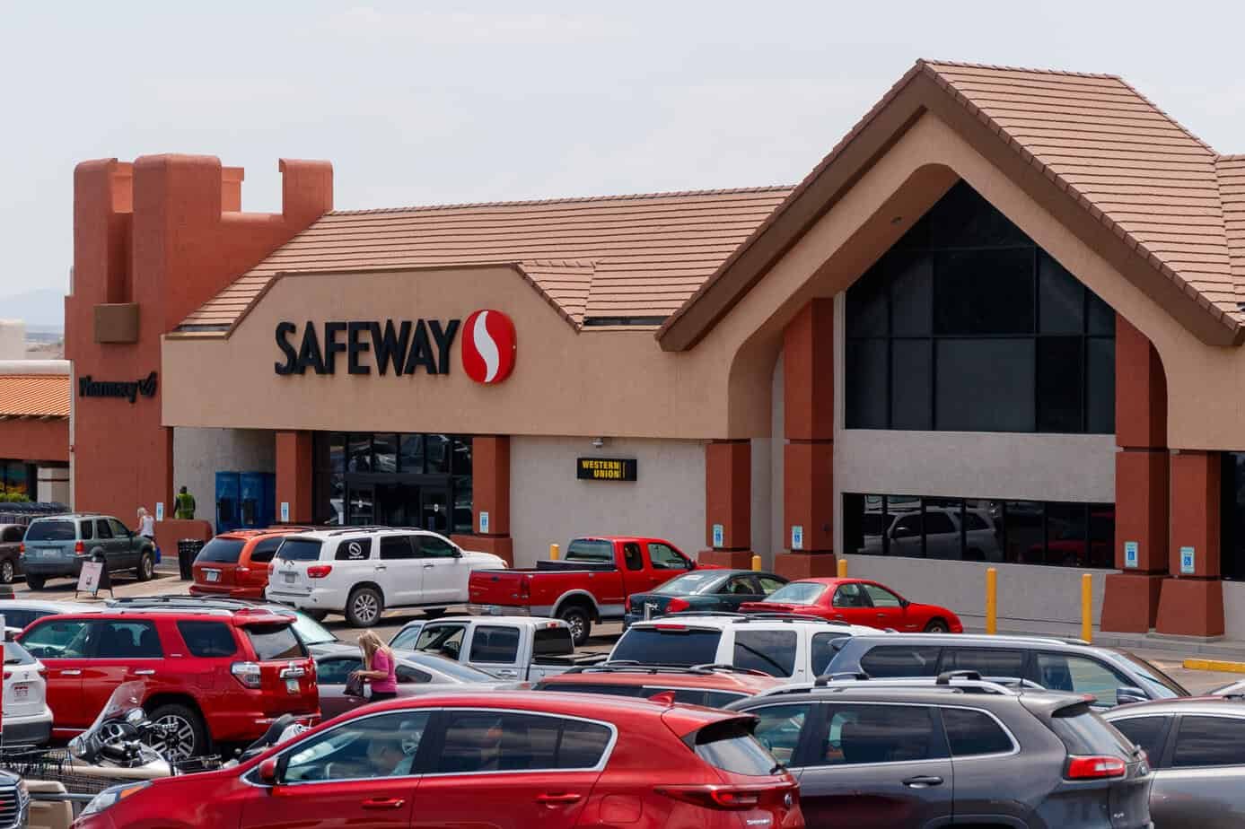 Sedona Safeway spared sale