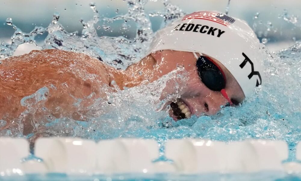 How did Katie Ledecky do in the women's 800-meter freestyle final?