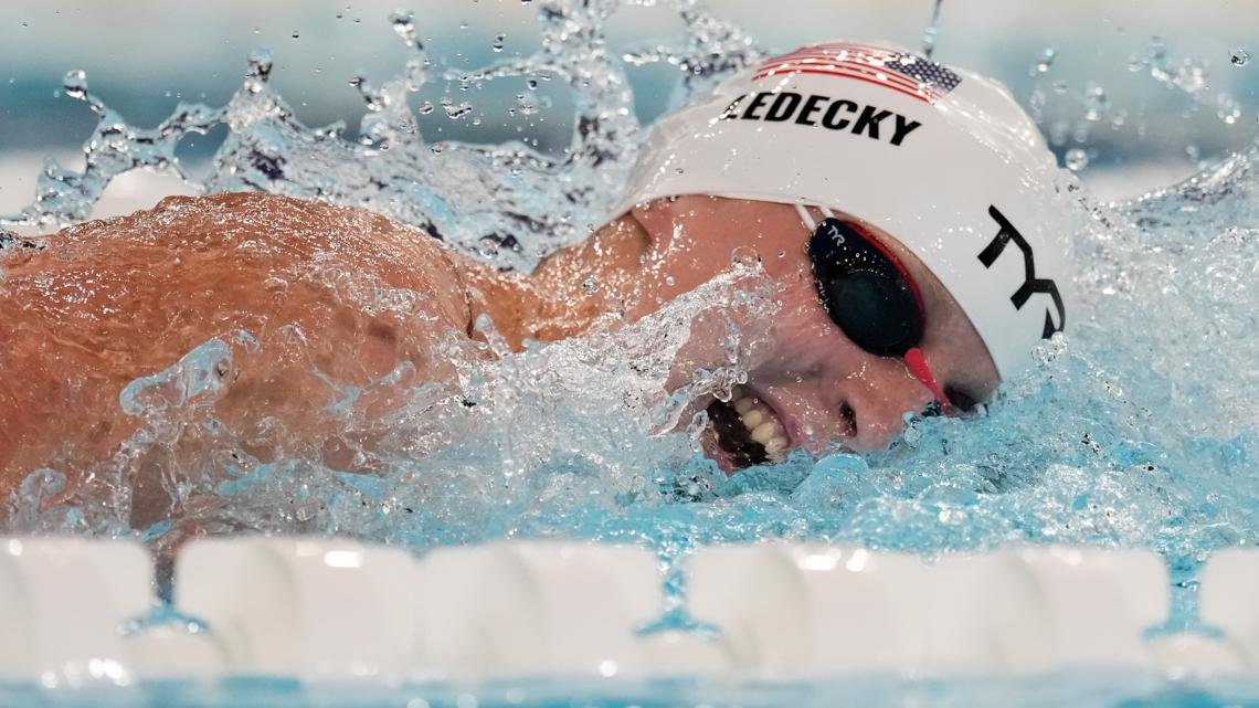 How did Katie Ledecky do in the women's 800-meter freestyle final?