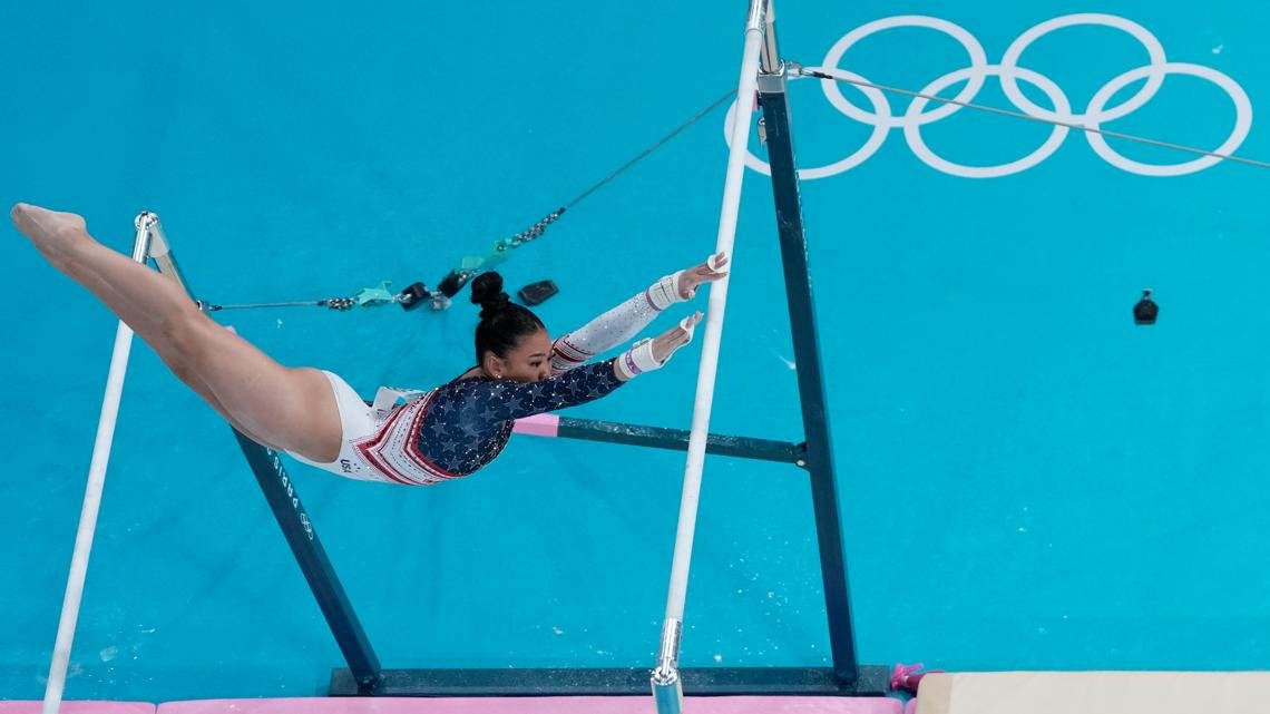 Suni Lee’s uneven bars performance earns her spot on Olympic podium again