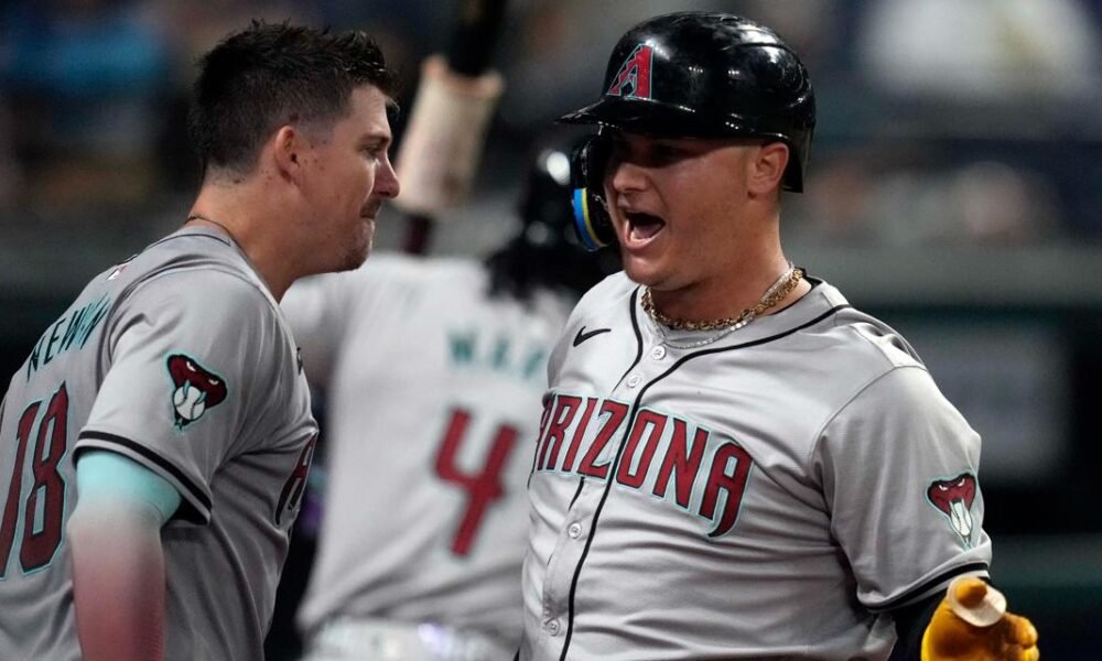 Eugenio Suárez's RBI single off Emmanuel Clase in 10th gives Diamondbacks 7-6 win over Guardians