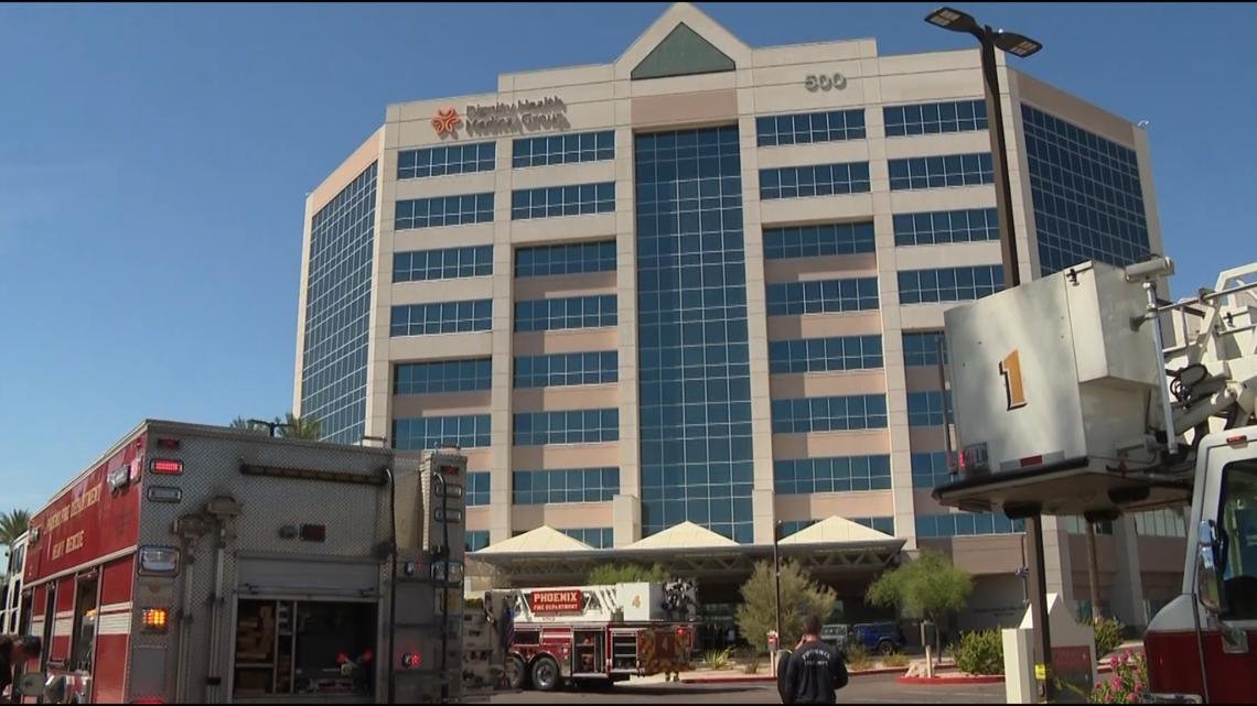 Man's body found after Phoenix firefighters extinguish fire on roof of medical building