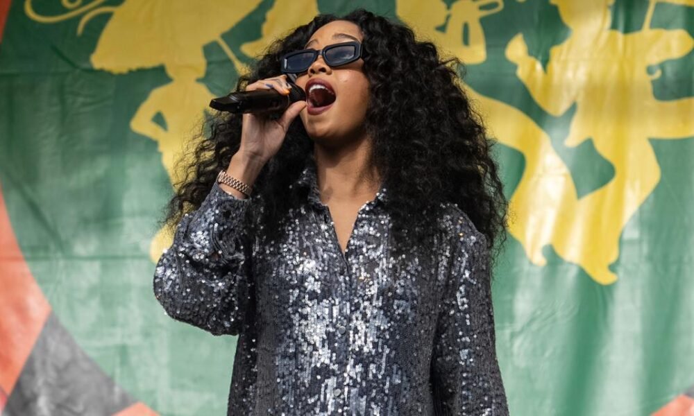 H.E.R. will sing at the Paris Olympics' Closing Ceremony as part of the handover to Los Angeles