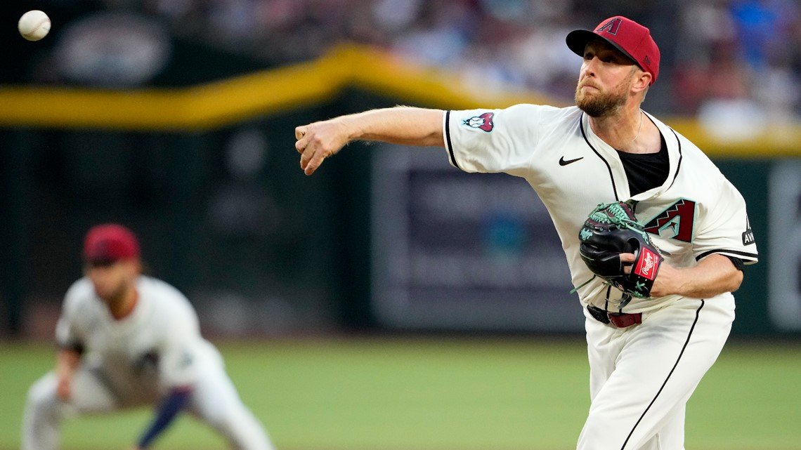 Lovullo: Merrill Kelly 'very likely' to return Sunday vs. Phillies