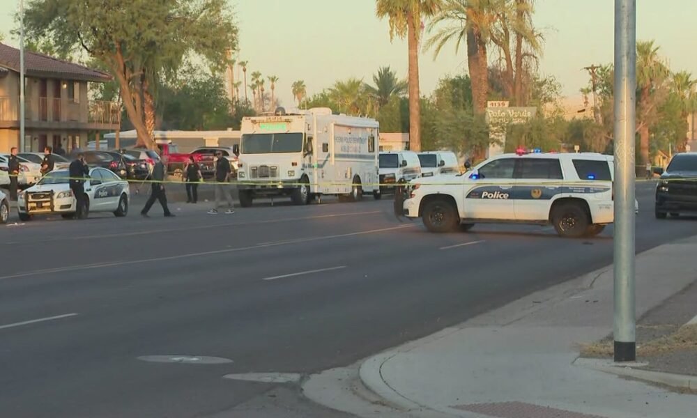 Balacera en complejo de apartamentos de Phoenix terminó con un hombre muerto y la policía sigue buscando al sospechoso