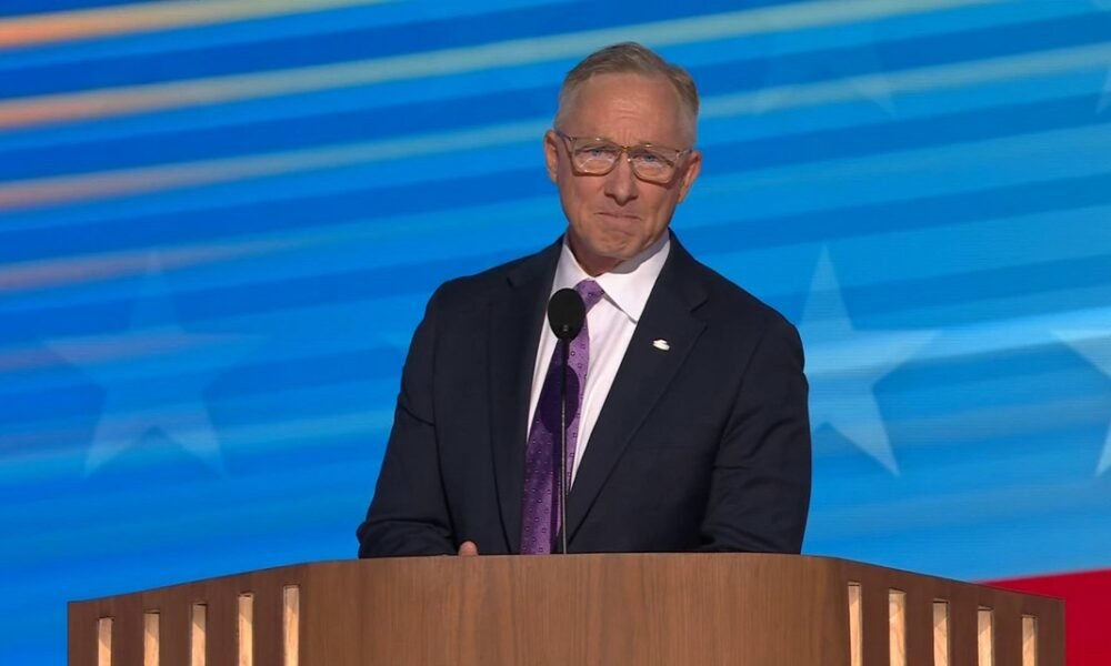 Mesa's mayor, a Republican, spoke at the Democratic National Convention Tuesday night. Here's what he said.