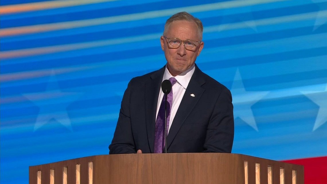 Mesa's mayor, a Republican, spoke at the Democratic National Convention Tuesday night. Here's what he said.