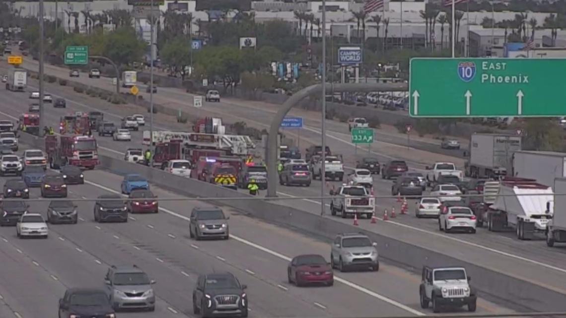 1 dead in crash on I-10, DPS says