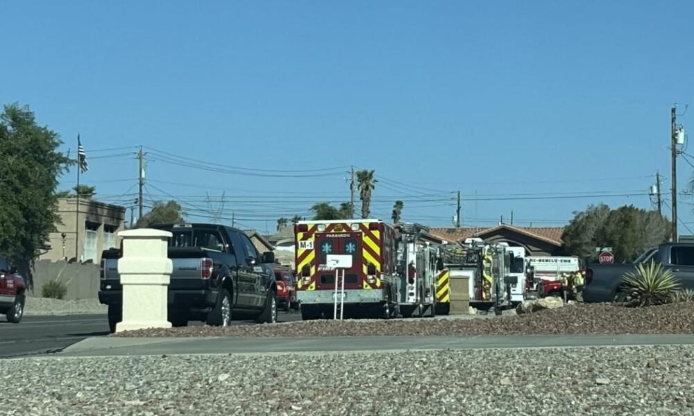 Havasu fire, police departments respond to house fire on Saratoga Ave