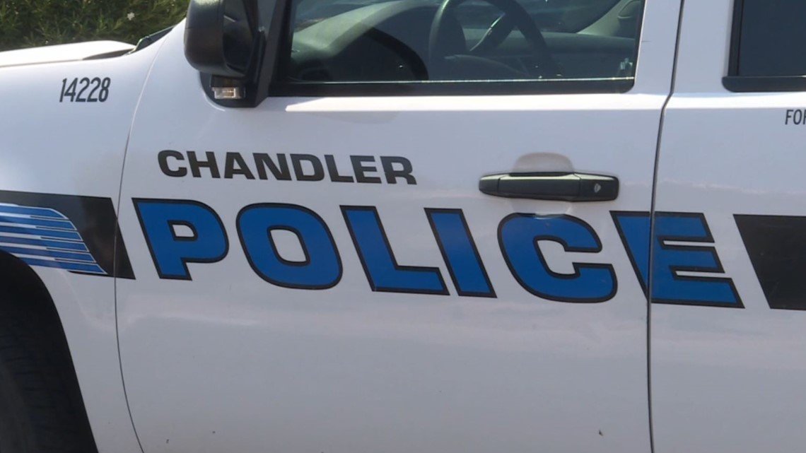 Police investigating bomb threat in Chandler