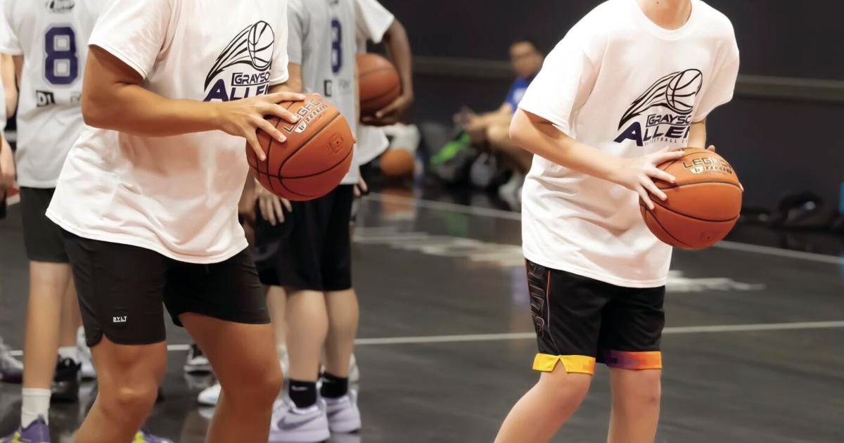 Phoenix Suns’ Grayson Allen instructs Havasu youth at basketball camp