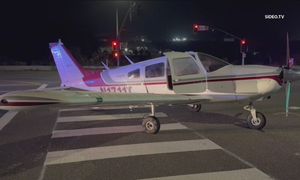 Small plane that took off from Mesa airport had to make emergency landing; kilo of cocaine found on passengers