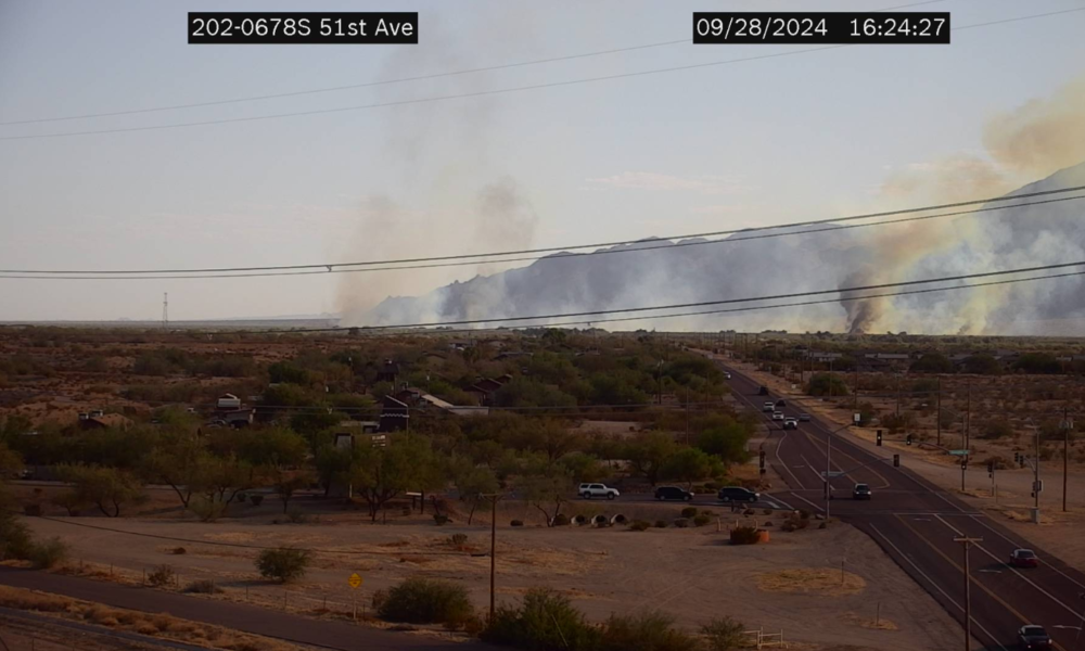 Gila River Indian Community brush fire fills Phoenix sky with smoke