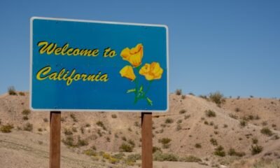 California welcome sign