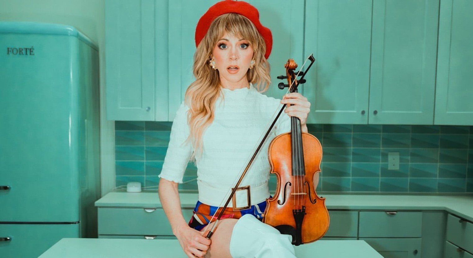 Lindsey Stirling creates new worlds with her fiddle at Phoenix concert