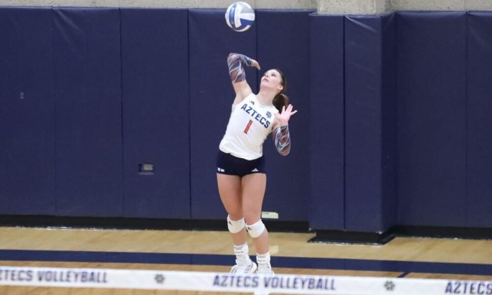 McReynolds has 15 kills & 4 aces as PCC volleyball dominates tiebreaker to beat Phx College