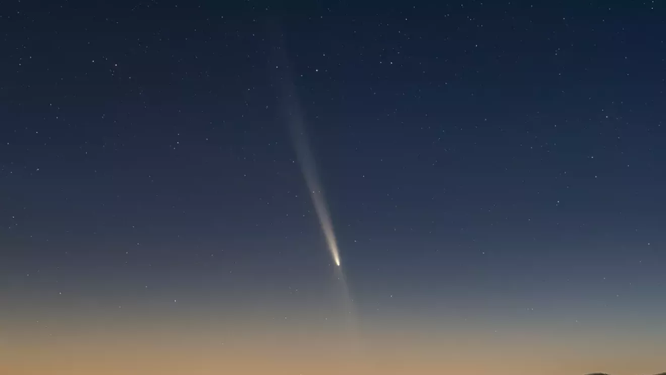 Photos: Comet A3 captured blazing across Arizona skies