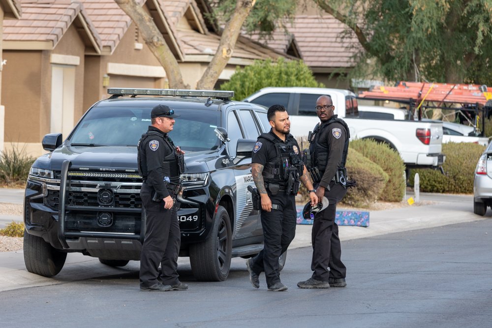 Maricopa Police Department officers respond to West Dirk Street in the Maricopa Meadows on Nov. 2, 2024. [Brian Petersheim Jr.]