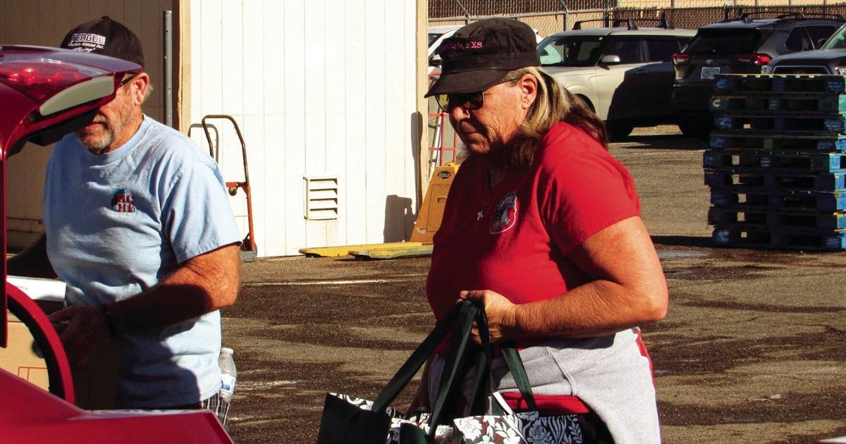 Havasu Side by Side Trail Association provides seniors with holiday food donations