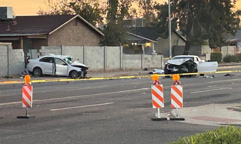 2 dead, 2 others injured in crash in West Phoenix