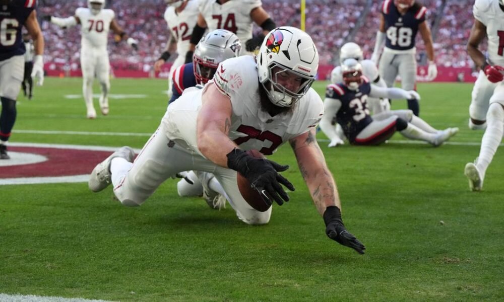 Big man touchdown! Cardinals offensive linemen Jonah Williams scores against the Patriots