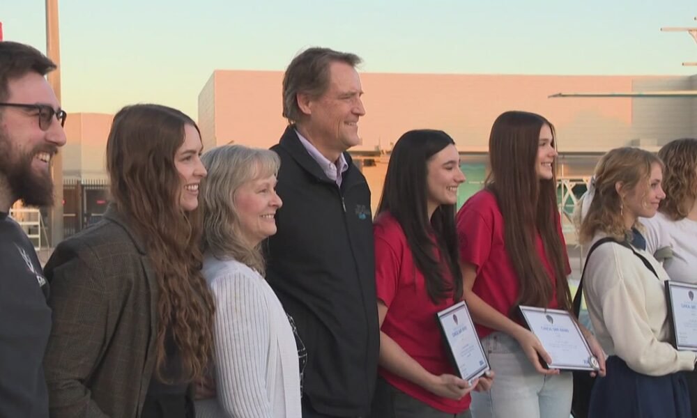 'Their skills saved my life': East Valley man reunites with lifeguards who helped him after cardiac arrest