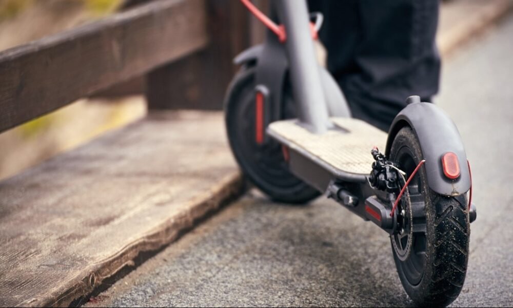 A los jóvenes de 16 años se les permitirá conducir patines eléctricos en Phoenix