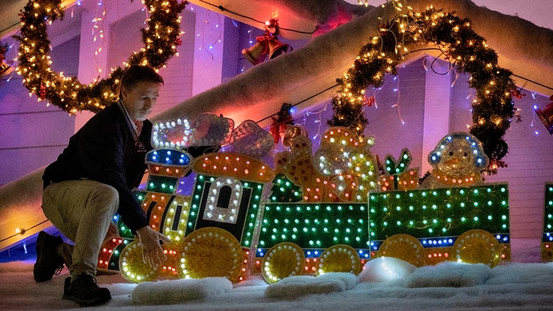 Elaborate holiday light displays are making spirits bright in a big way