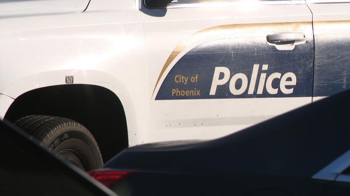 Police officer seriously injured while serving order of protection in Phoenix