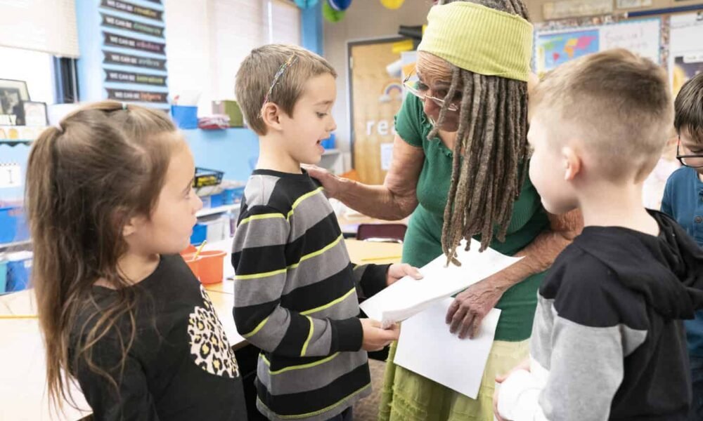 Sondráya shares poetry with WSS 1st-graders