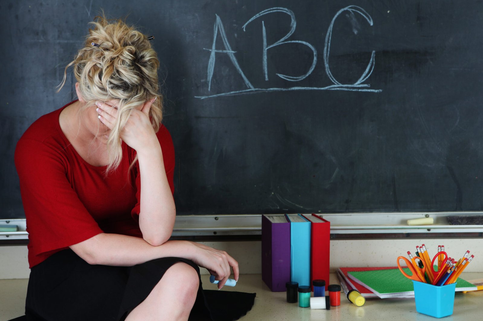 Half of AZ teachers are thinking about changing careers because of low pay, a new study finds