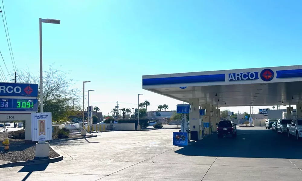 Arizona YouTuber's $10K giveaway leads to chaos at Phoenix gas station