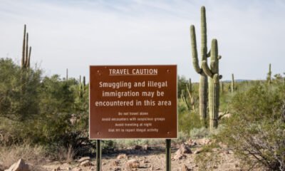 border warning sign