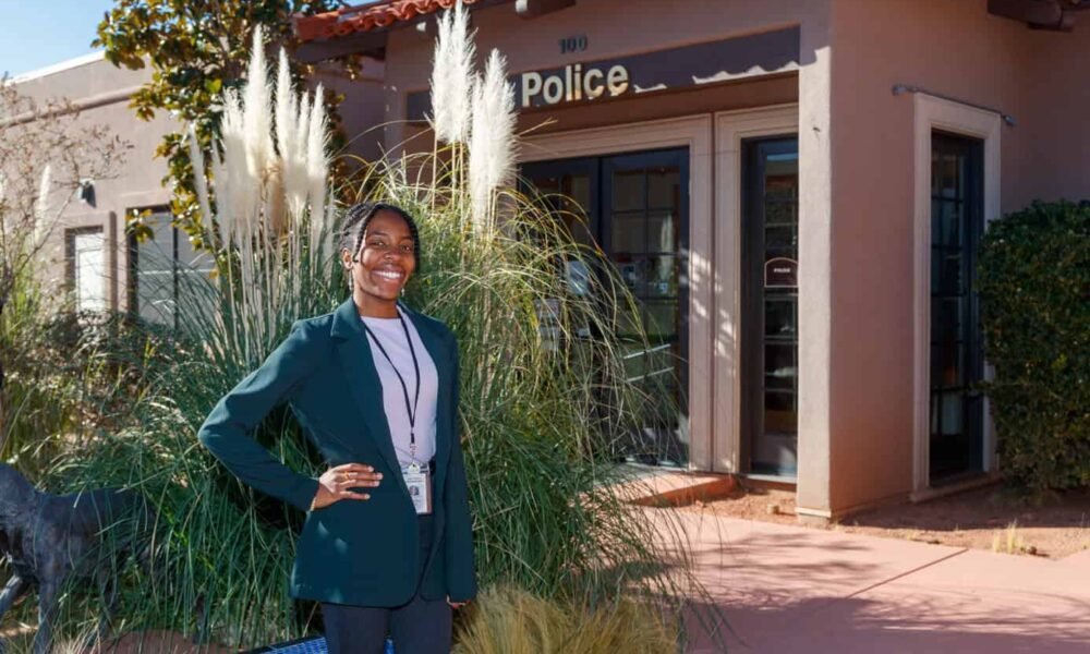 Jamelah Carswell aids crime victims in Sedona