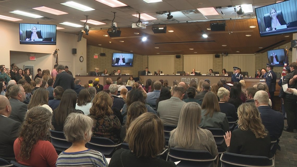 Mesa School Board votes to save elementary music classes amid upcoming layoffs