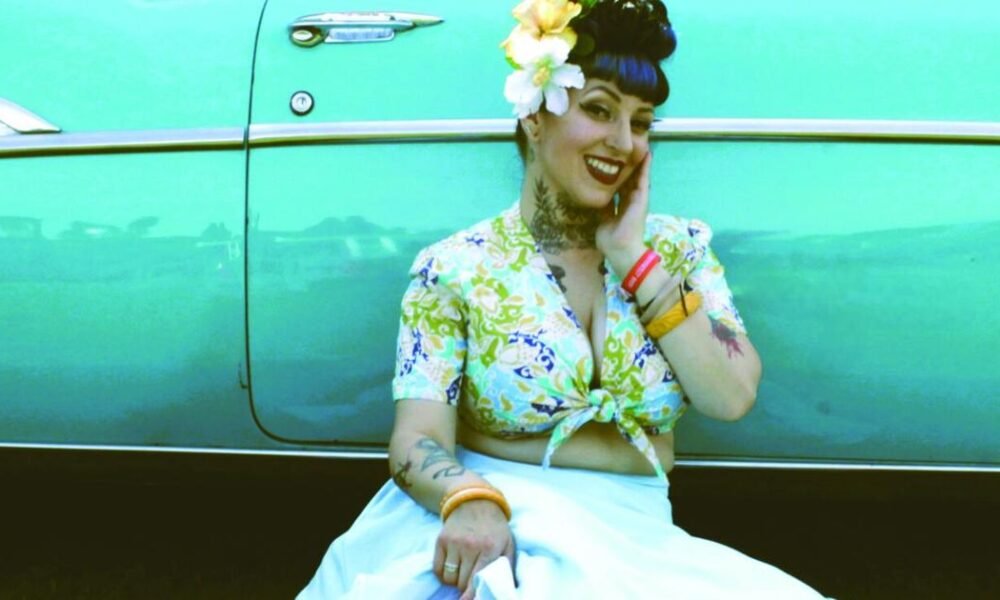 Gracing the Stage: Rockabilly Reunion pin-up competitor preps for gig as pageant host