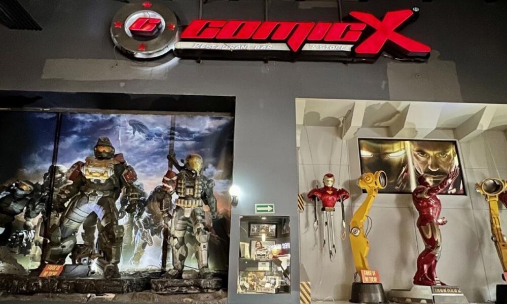 Valley comic book-themed restaurant closing, auctioning off items