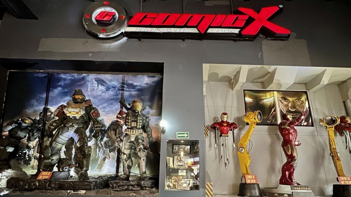 Valley comic book-themed restaurant closing, auctioning off items