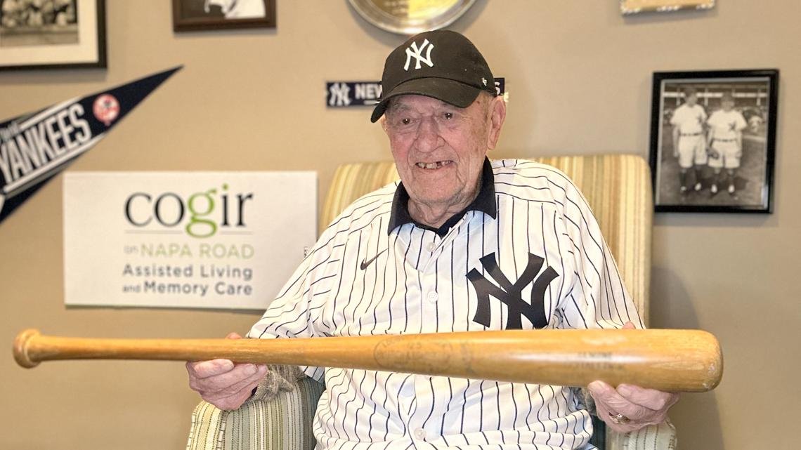 Former pitcher Schallock, who once replaced Mickey Mantle on the Yankees' roster, has died