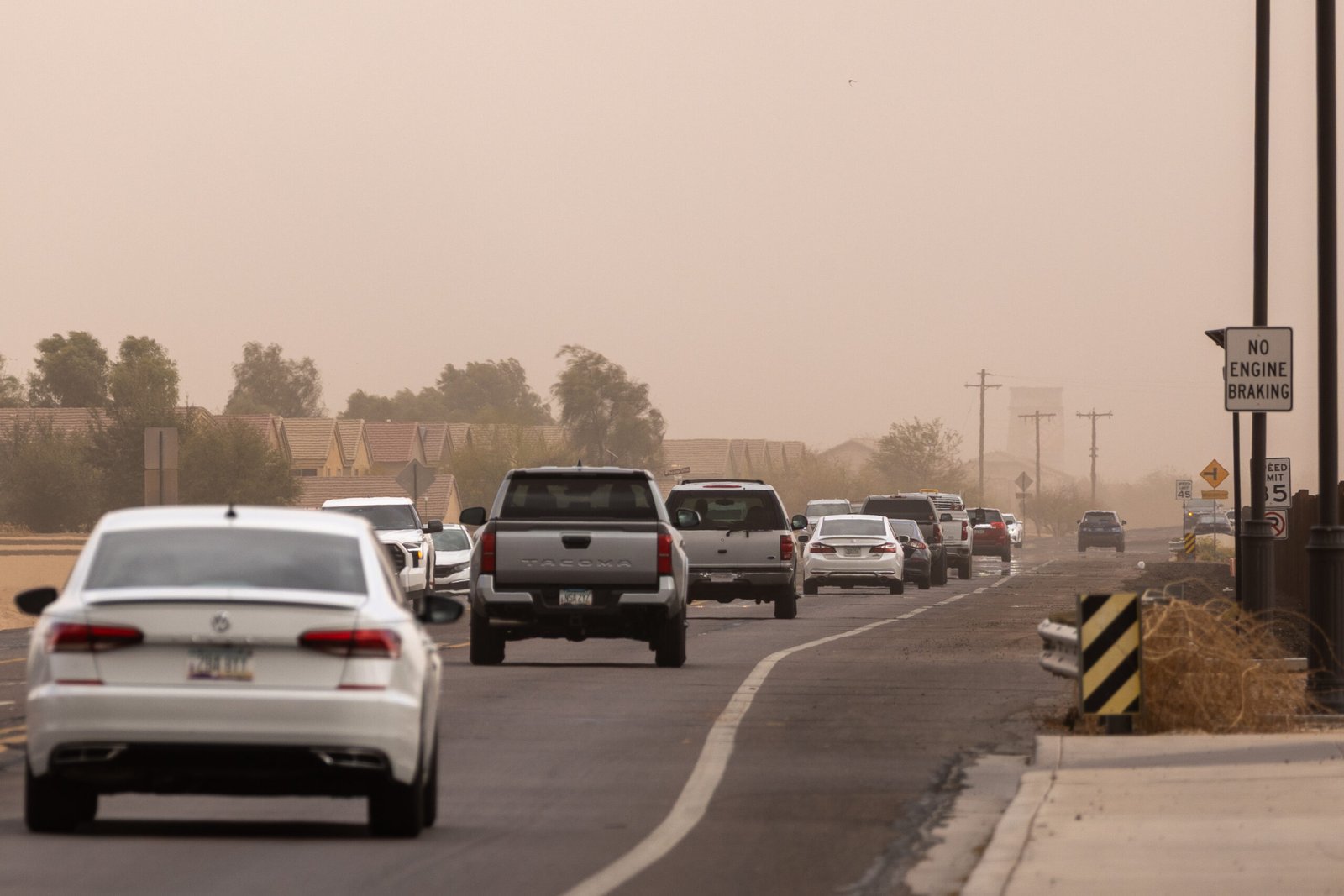 Dust, rain could affect evening commute