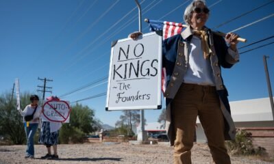 Photos: Around 1,000 people protest Musk & Trump at Tucson Tesla dealership