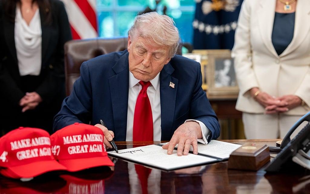 When does Trump’s defiance of courts over deportations become a constitutional crisis?
