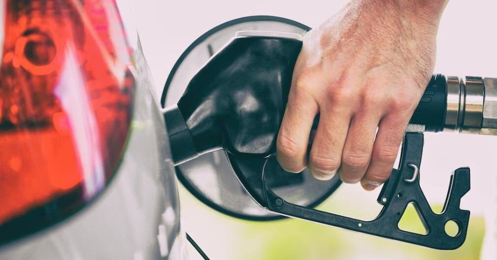 Arizona gas prices continue slow decline as summer approaches