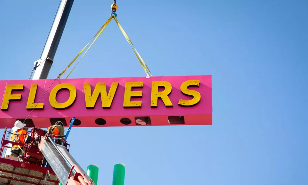 Mesa's Neon Garden gives new life to vintage signs