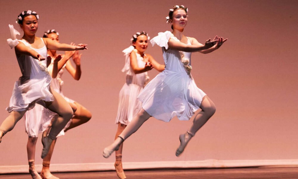 Dance festival challenges audience with striking concepts