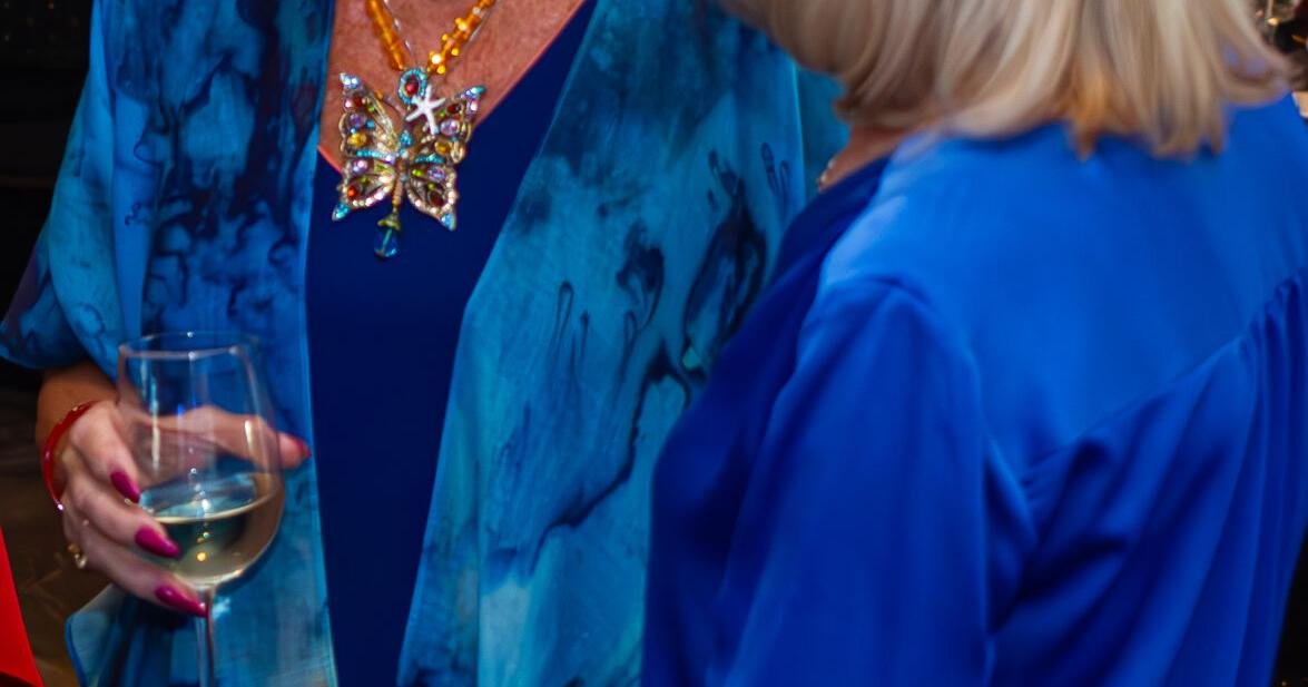 Havasu goes to dogs in 'Top Hats & Tails' event