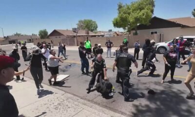Se desató una escena de confrontación luego de que la policía de Peoria a entregara una orden de registro en el oeste del Valle