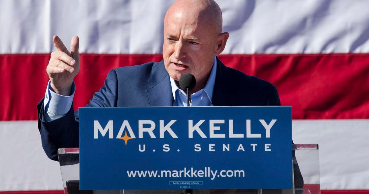 Arizona Sen. Mark Kelly denounces forceful removal of Padilla during DHS event